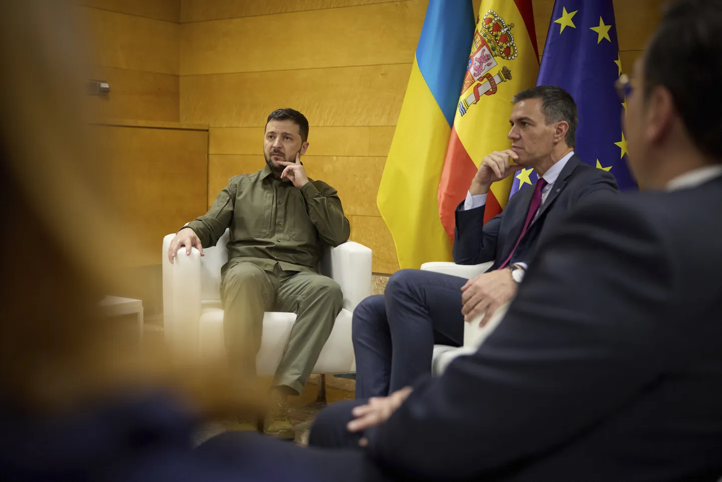 Ukraina president Volodõmõr Zelenskõi ja Hispaania peaminister Pedro Sánchez.