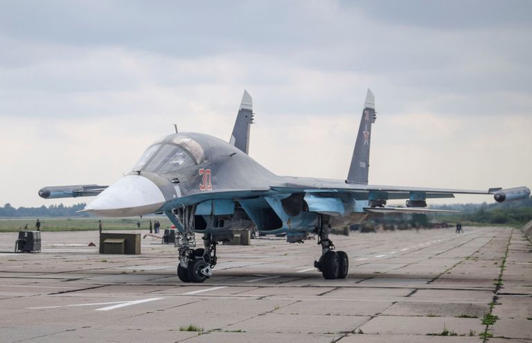 Vene hävitaja tundmatus Valgevene õhuväebaasis. Foto: AP/Scanpix