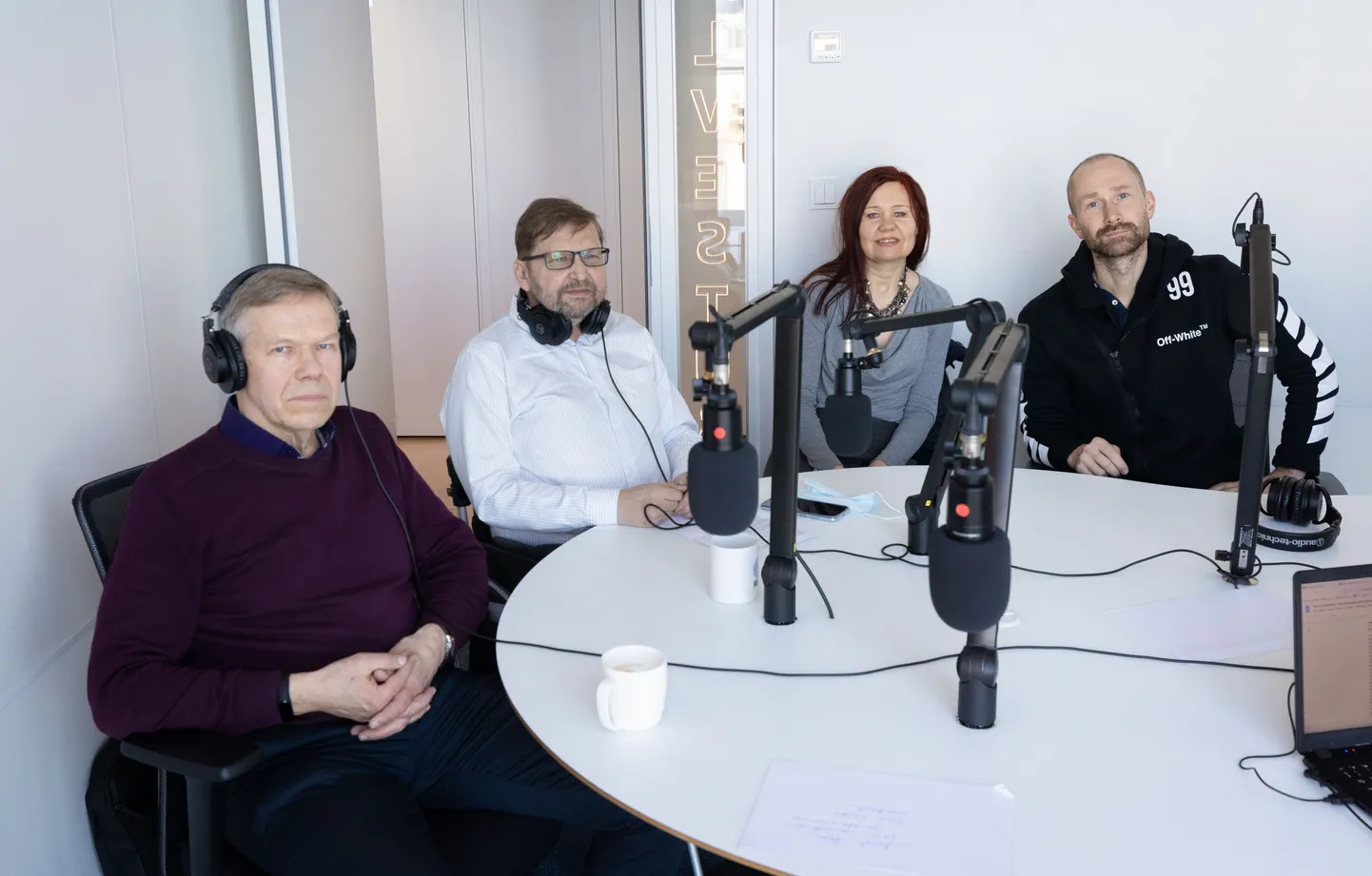 Postimehek on külas Tiit Urva, Heldur Meerits, Heili Vaus-Tamm ja Tiit Ojasoo.