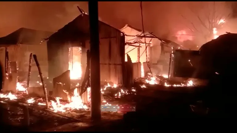 Tulekahju Nayapara laagris.