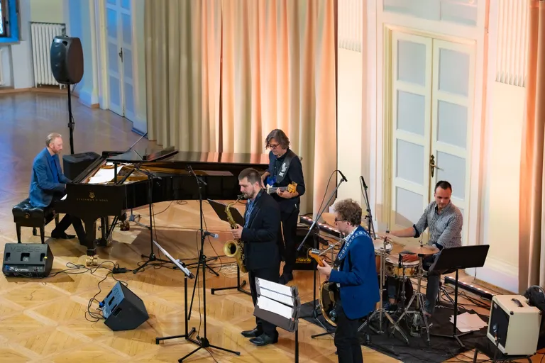 Pianist Alexey Petukhov tuli Eestisse otse sõjaväeteenistusest, mille tarbeks sai loa võtta ametlik puhkus.