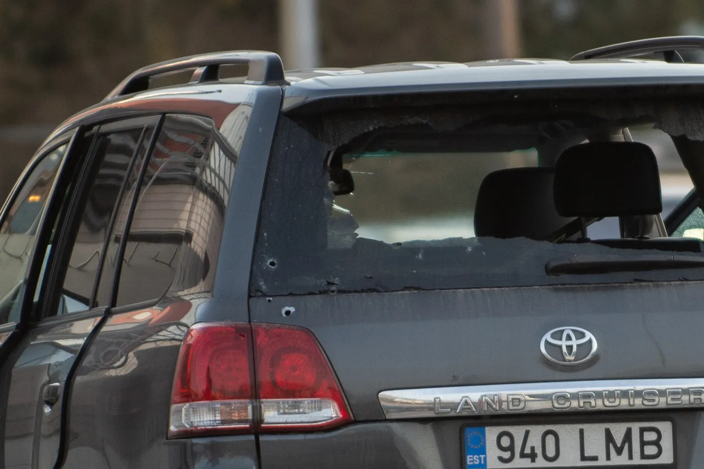Pļavniekos nošauts vīrietis; aizturētas vairākas personas