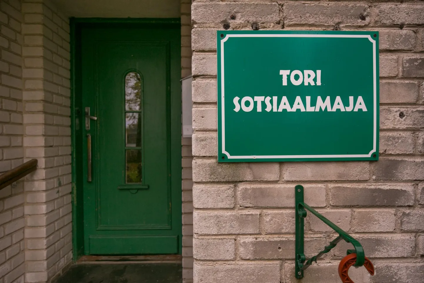Tori sotsiaalmaja elanike elu muutub peagi mugavamaks ja ohutumaks. Varsti ei pea põdura tervisega eakad ega keegi teine enam teisele korrusele küttepuid vedama.