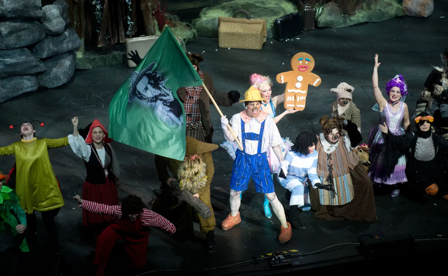 Nukuteatri lavastus «Shrek».