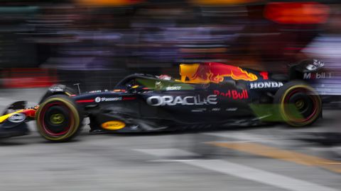 VIDEO ⟩ Verstappen lõpetas koduse F1 etapi treeningu liivas