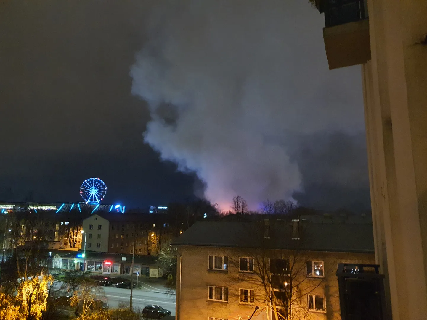В Таллинне горел заброшенный дом.