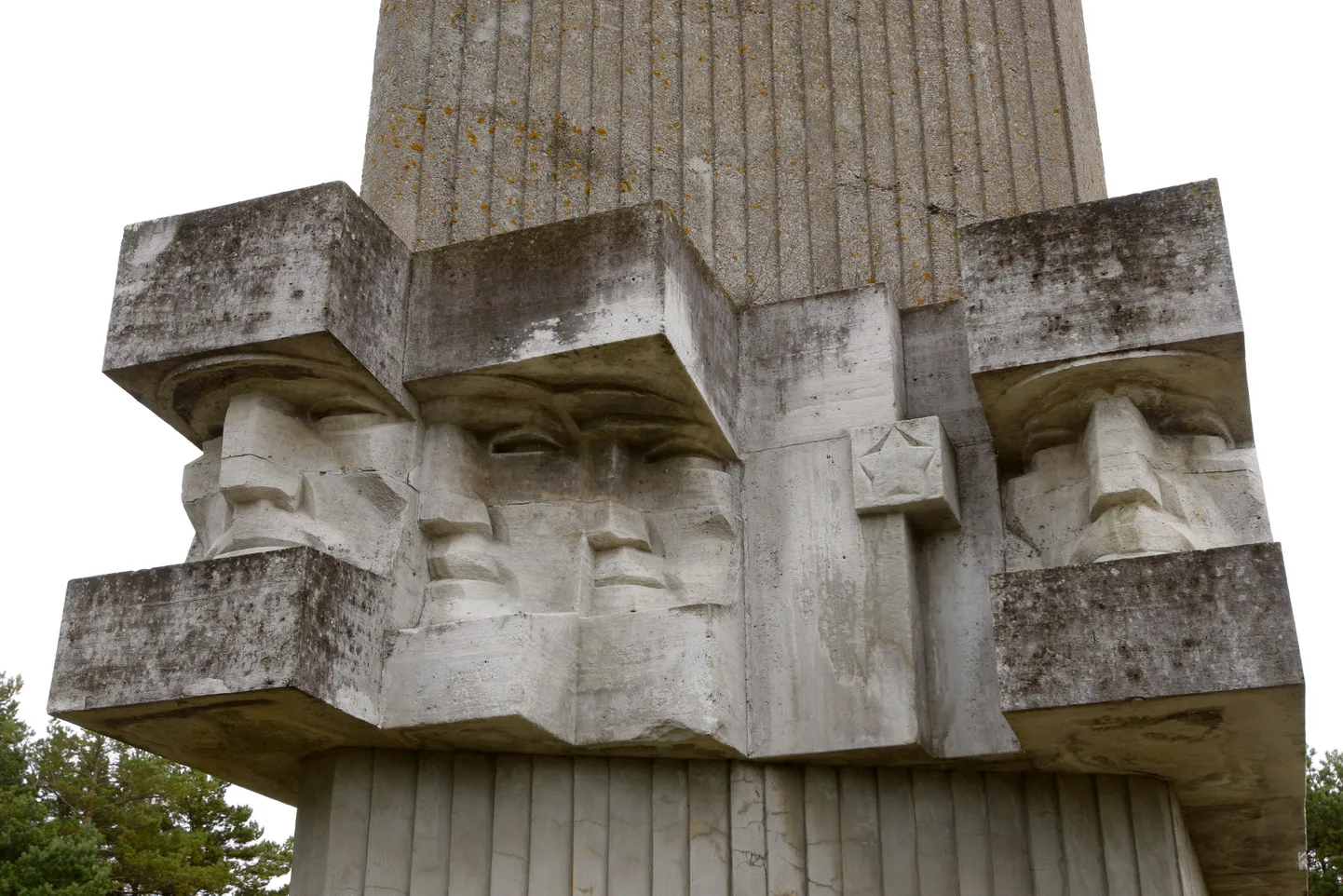 Мемориал в Техумарди.