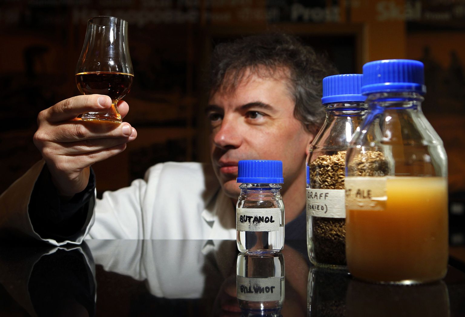 Professor Martin Tangey viski ja butanooliga