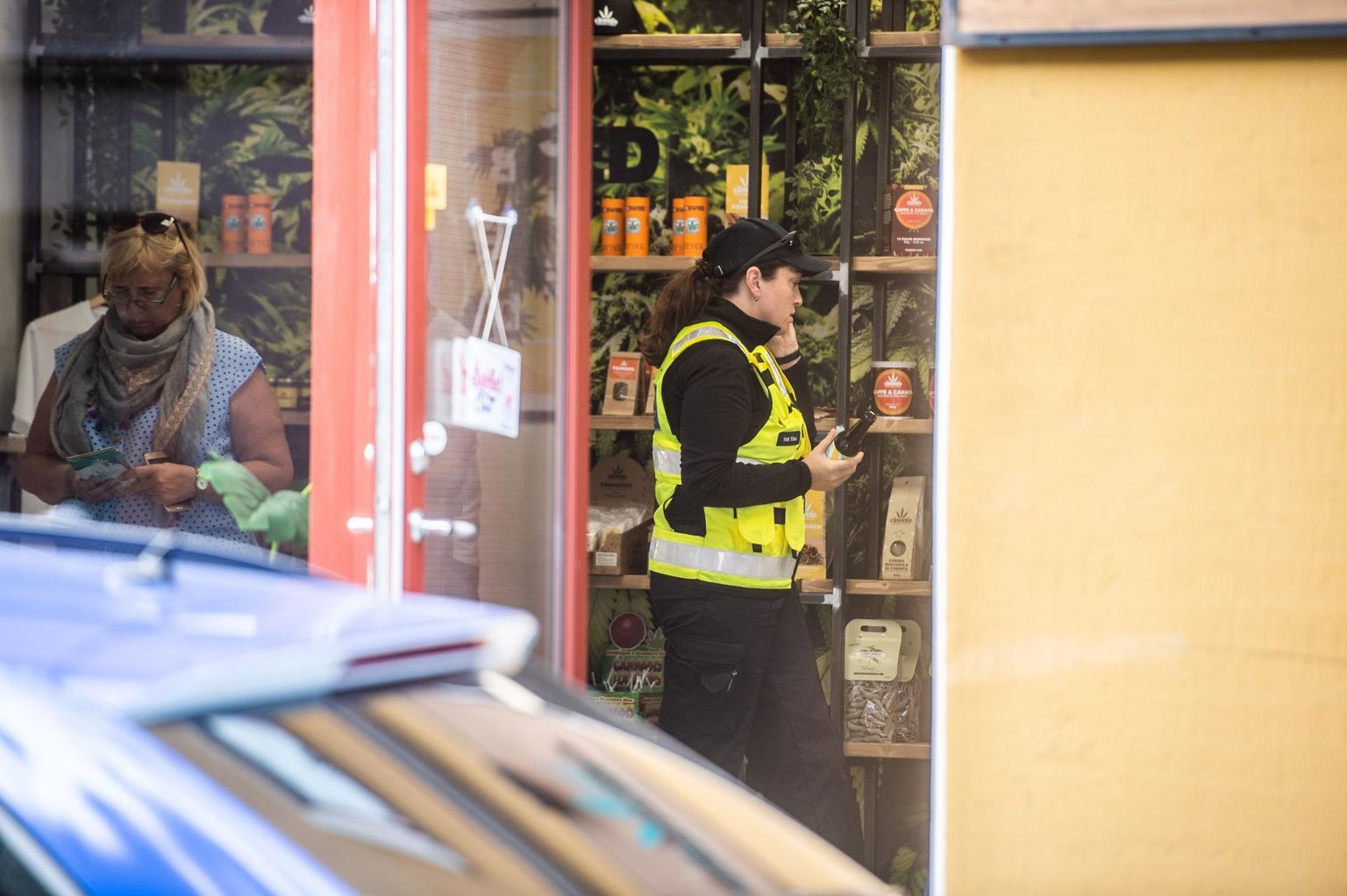 2019. aasta suve lõpus kontrollisid kanepipoode nädalase vahega nii PPA kui ka maksu- ja tolliamet.