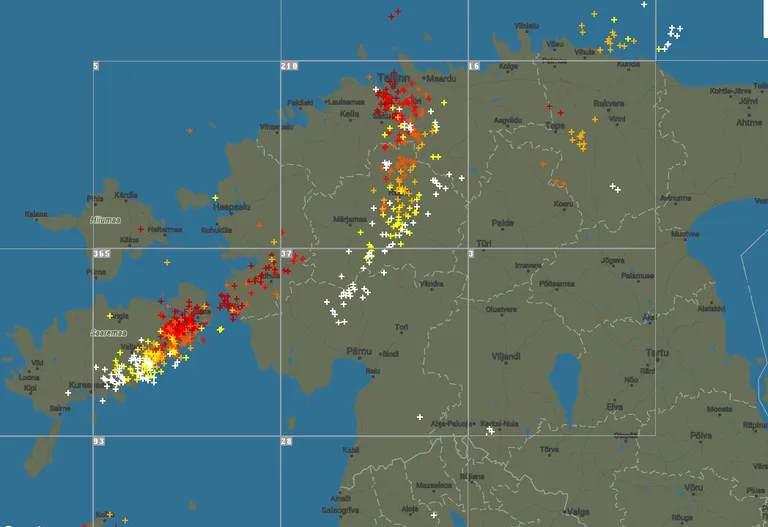 Äike Eestis kella 13.10 seisuga. Allikas: Blitzortung.org