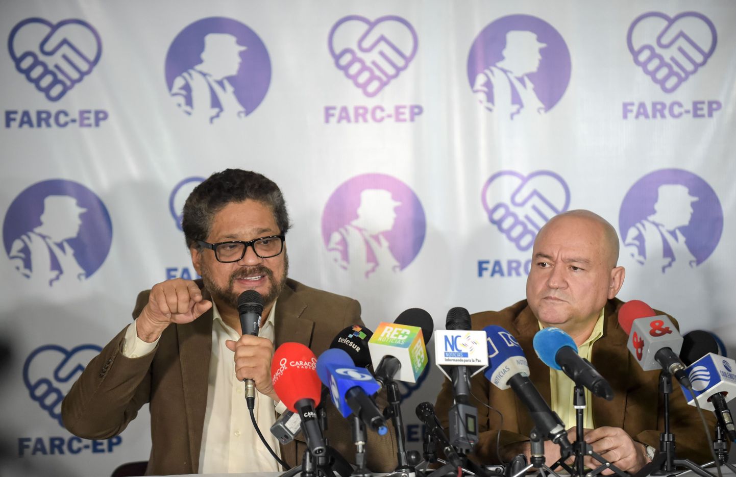 FARCi liidrid Ivan Lopez (vasakul) ja Carlos Lozada.