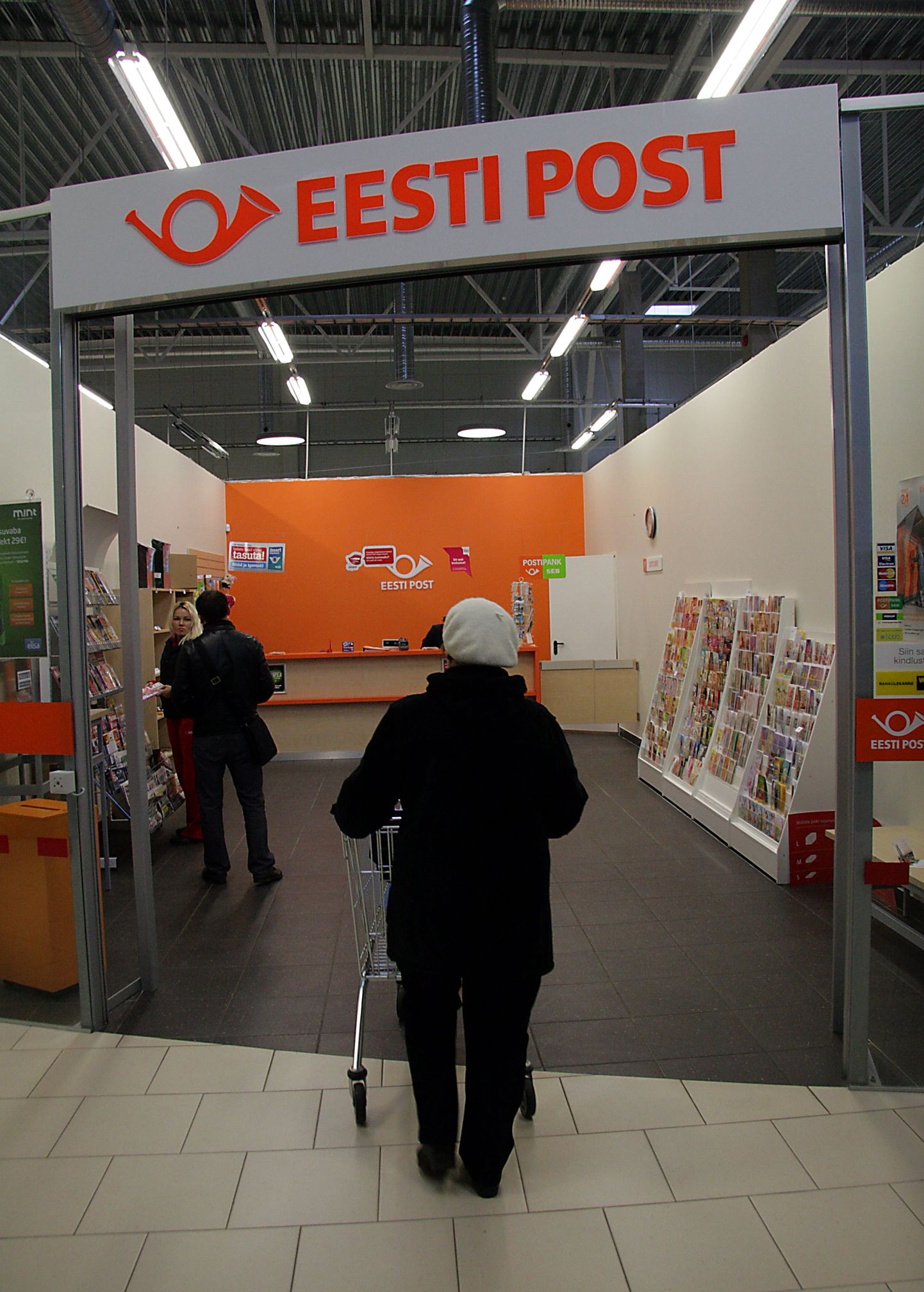 Kohtla-Järve postkontor Vironia keskuses.