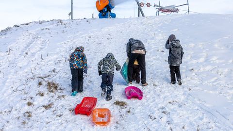Viljandi ostab kelgutajatele tõstuki