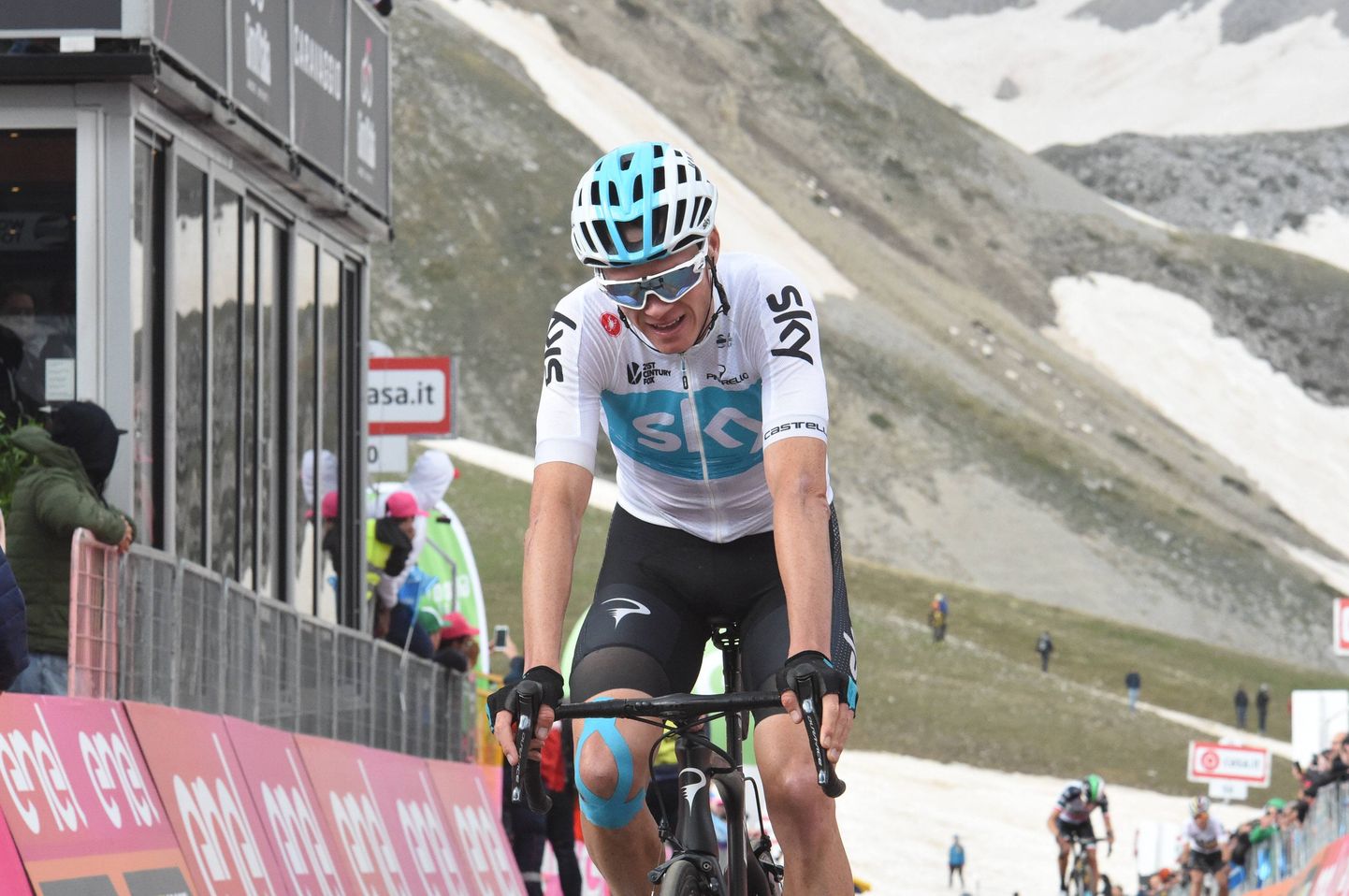 Chris Froome sai Giro d'Italia üheksandal etapil alles 23. koha ning võimalused üldvõitu püüda muutusid tillukesteks.