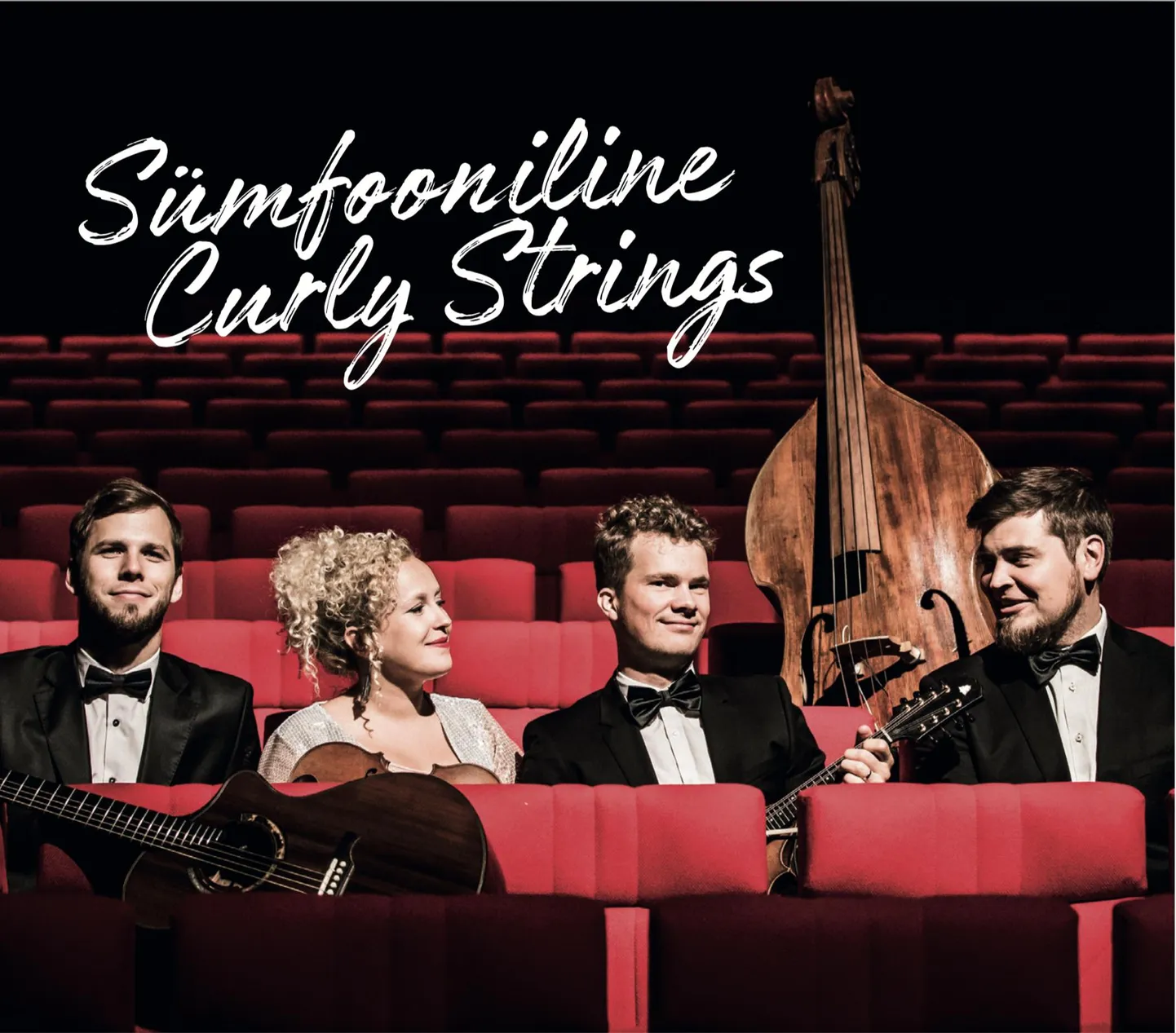 Curly Stringsi neljaliikmeline kollektiiv tuleb välja uue plaadiga: (vasakult) Jaan Jaago, Eeva Talsi, Villu Talsi ja Taavet Niller.