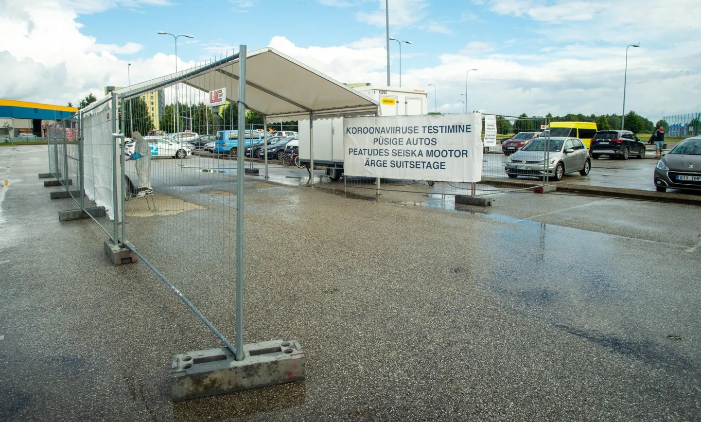 A. Le Coqi spordimaja ees on püsti koroona testimistelk, samas pidanuks asuma ka suvejooksu telk.