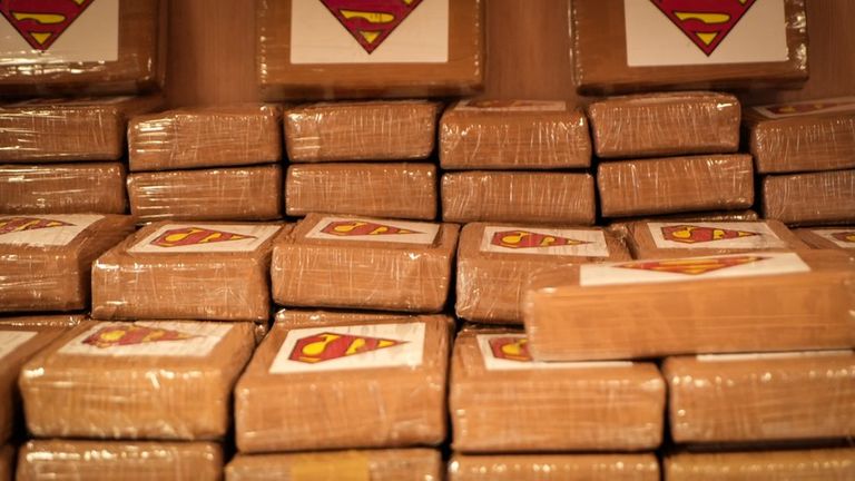 Упаковки с кокаином украшены логотипом супермена