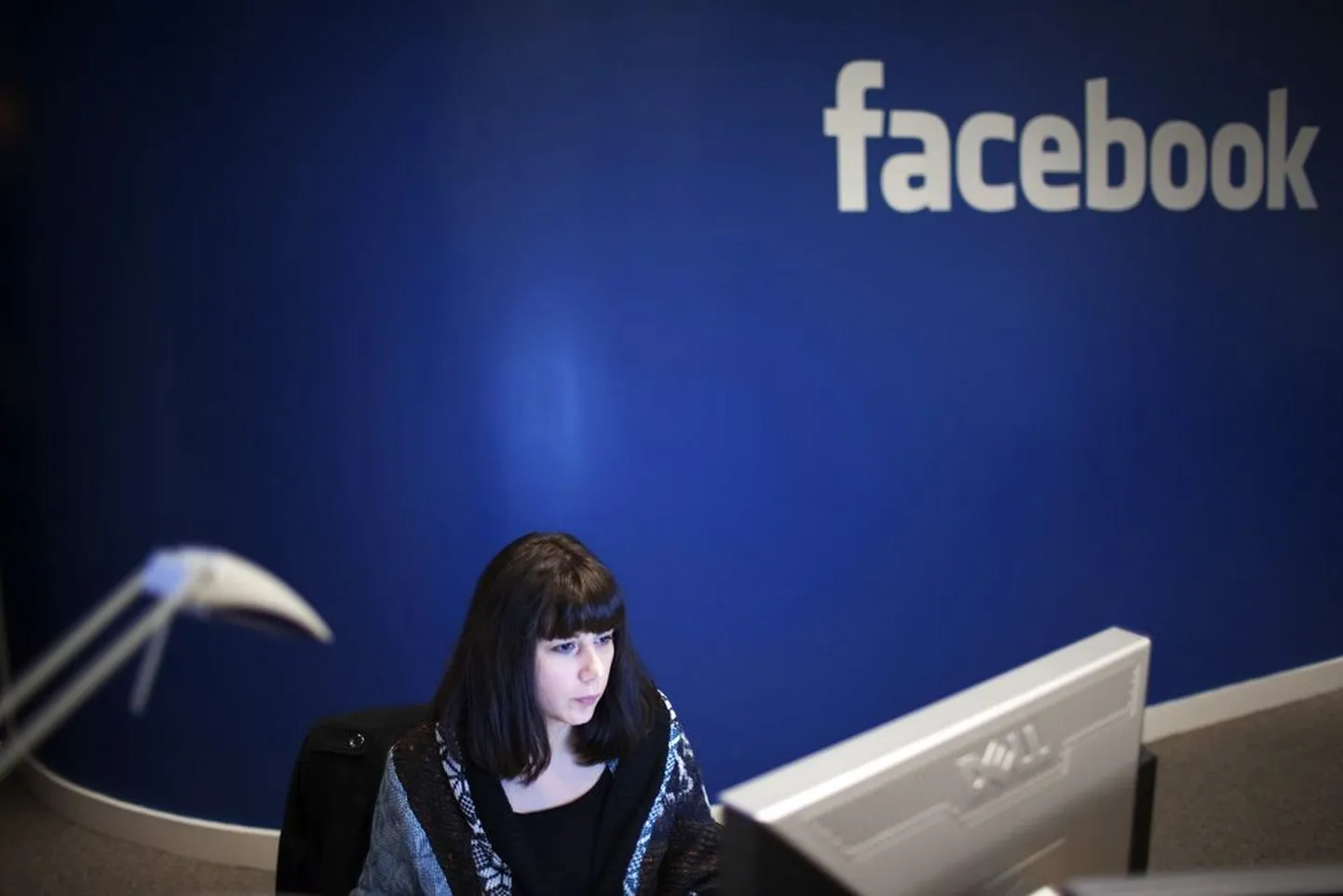 Facebookis tegutsedes ei ole me üksi ja meil hoiavad teinekord silma peal ka need, keda me ei tunne. Pildil Facebooki Pariisi kontor.