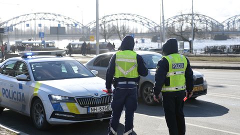 PIDU JÄTKUS ⟩ Läti politsei unustas aastateks vangi mõistetud tapjast roolijoodiku türmi toimetada