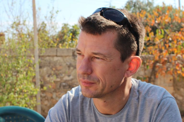 John Cantlie 2012. aastal enne teistkordselt ISISe kätte langemist. 