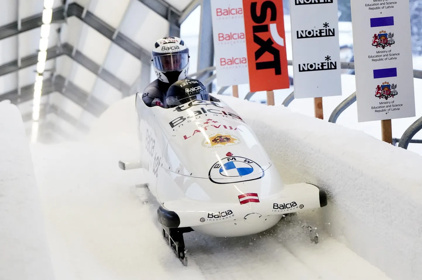 Latvijas bobsleja divnieku ekipāža Renārs Grantiņš un Edgars Nemme Eiropas kausa posmā bobslejā.