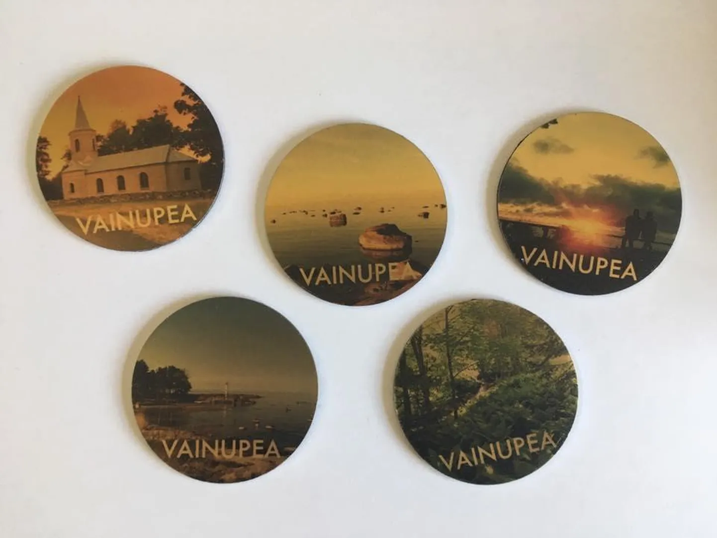 Vainupea küla vaadetega magnetid.