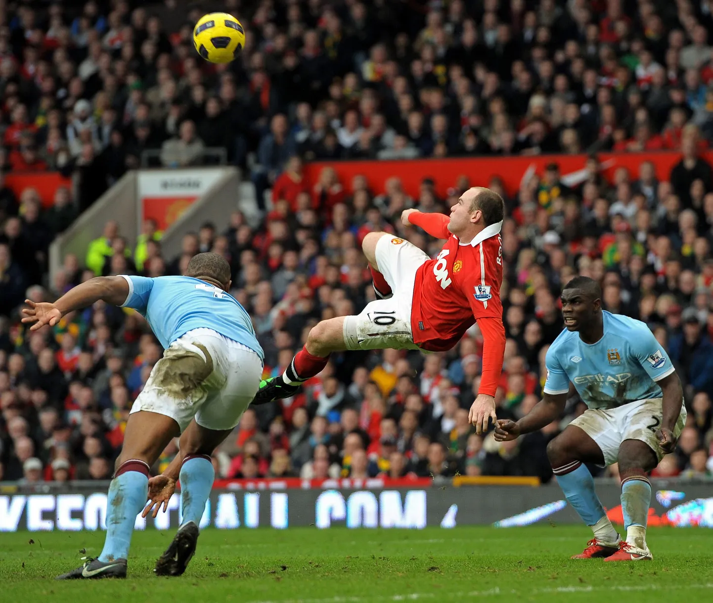Rooney karjääri üks tipphetki on Manchester City võrku löödud käärlöök