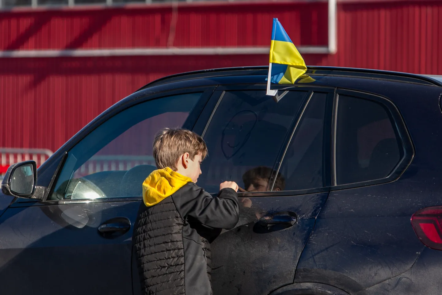Ikla piiripunkti kaudu tulevad Eestisse tuhanded Ukraina põgenikud.