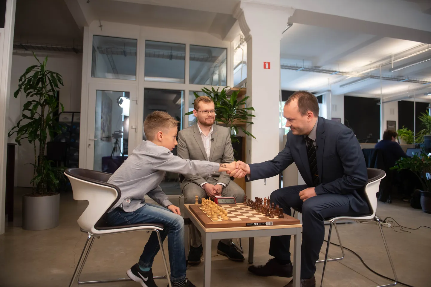 Kirils Solovjovs raidījumā "Šahs un mats! Slavenības pret Miķeli Vingri"