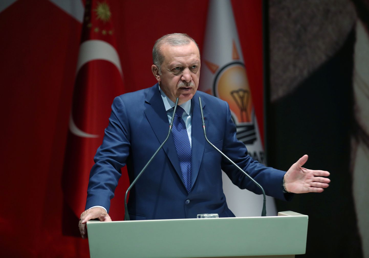 Türgi president Recep Tayyip Erdoğan neljapäeval Ankaras võimuerakonna Õigluse ja Arengu Partei (AKP) ametnikele kõnet pidamas.