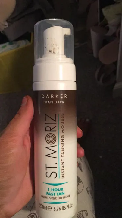 St Moriz darker than dark isepruunistav kreem.