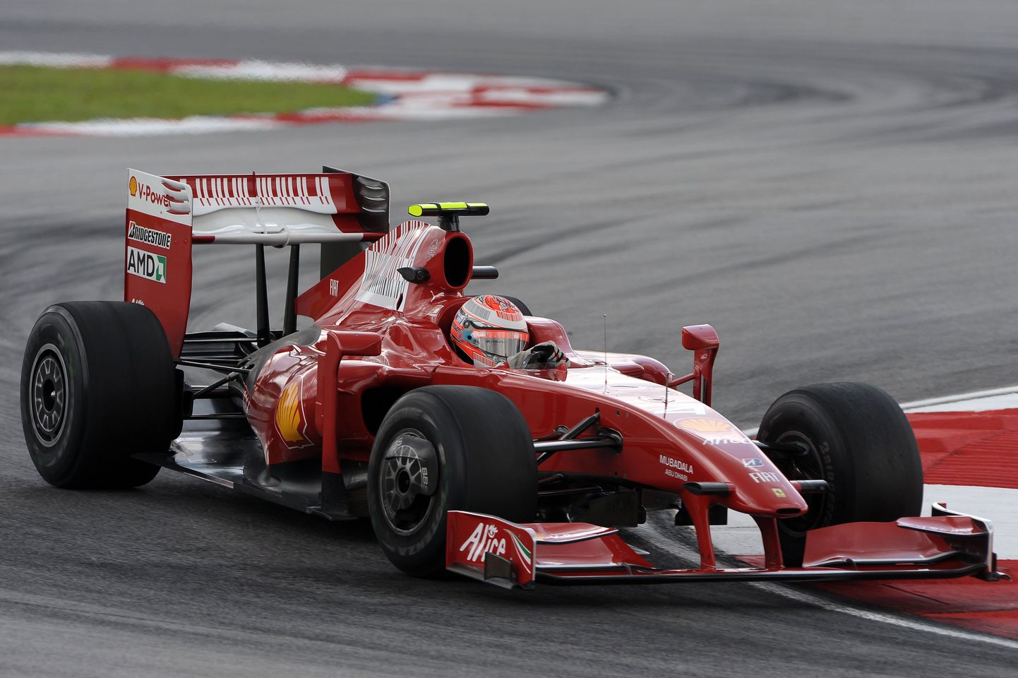 Kimi Räikkönen Mailaisa GP teisel vabatreeningul.