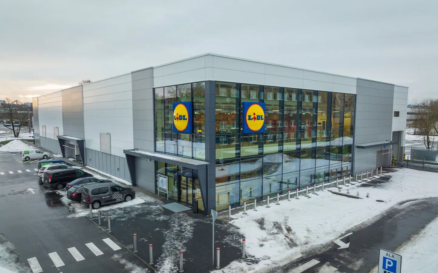 Магазин Lidl на улице Академия-теэ.