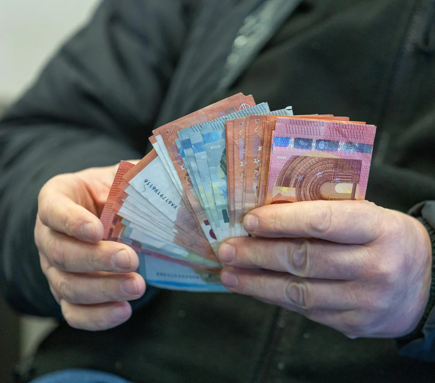SEB uus pensionitoode muutub võrreldes III samba indeksifondidega tasude mõttes kasulikuks, kui sinna on kogunenud vähemalt 50 000 eurot.