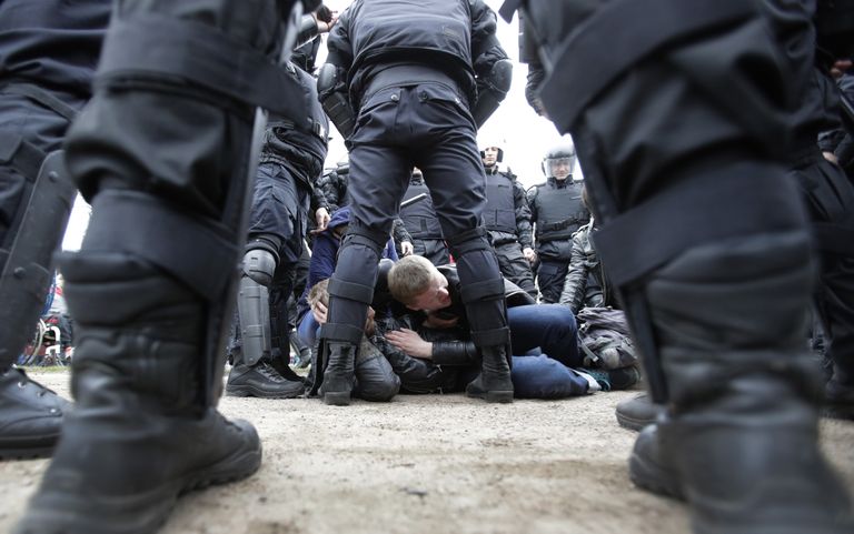 Meeleavaldajate vahistamine Peterburis.