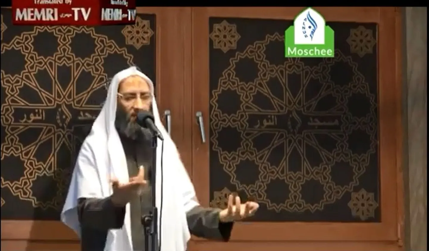 Sheik Abdel Moez al-Eile.