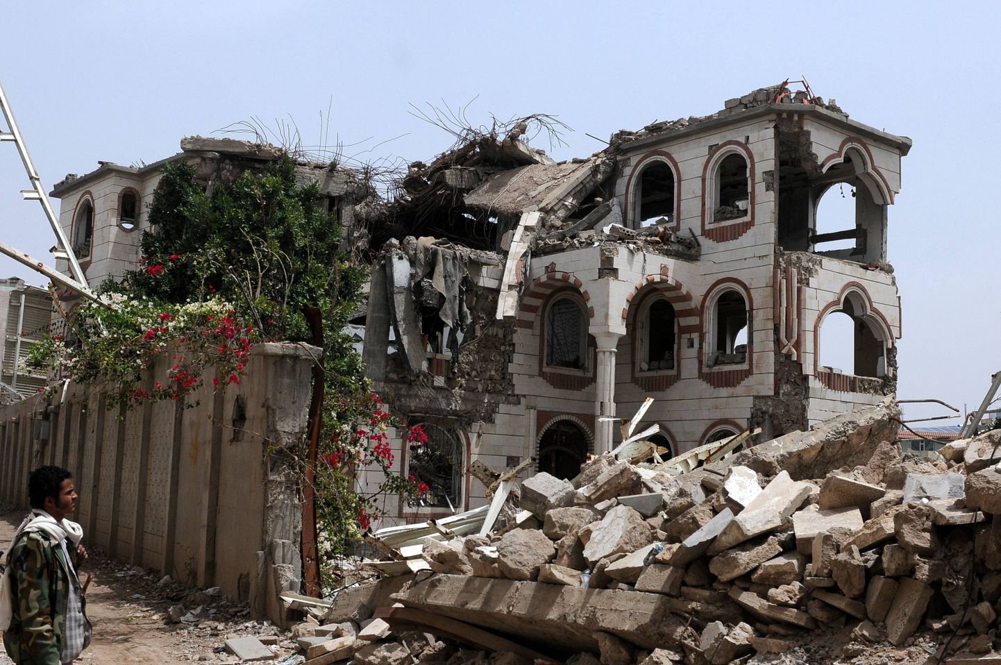 Saudi õhurünnkautes hävinud maja.