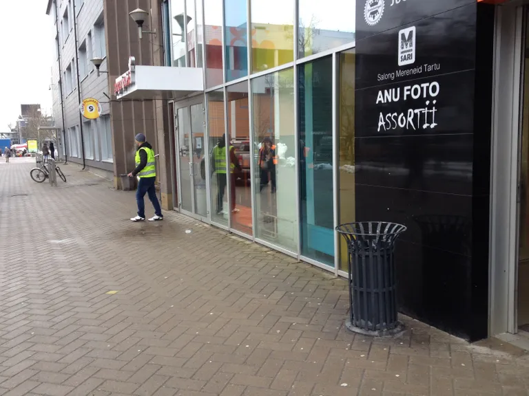 Koht, kus huligaanitsenud noorukeid manitsenud pereisa langes peksmise ohvriks. Foto: