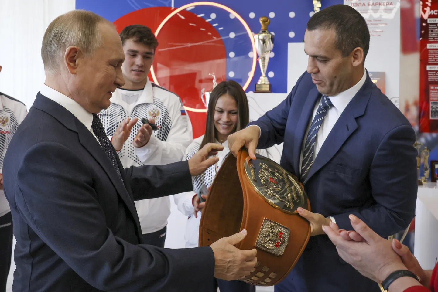 Vladimir Putin ja Umar Kremljov.