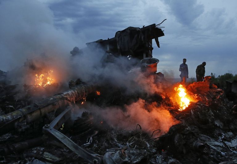 Ukrainas Donestki oblasti kohal Buk raketiga alla lastud Malaysia Airlinesi lennuk Boeing 777, mis lendas Amsterdamist Kuala Lumpurisse.