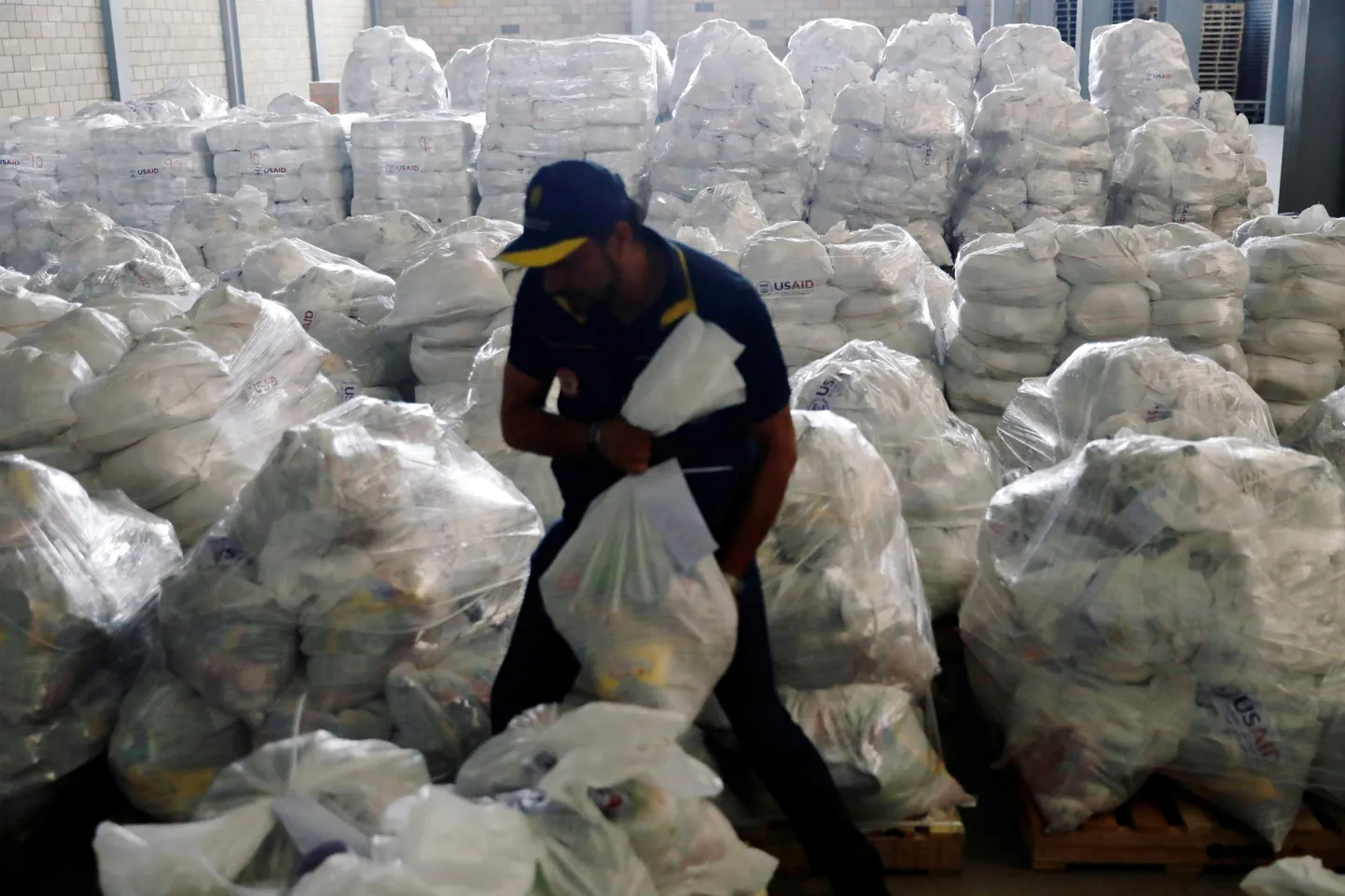 Humanitaarabipakid Colombia-Venezuela piiril.
