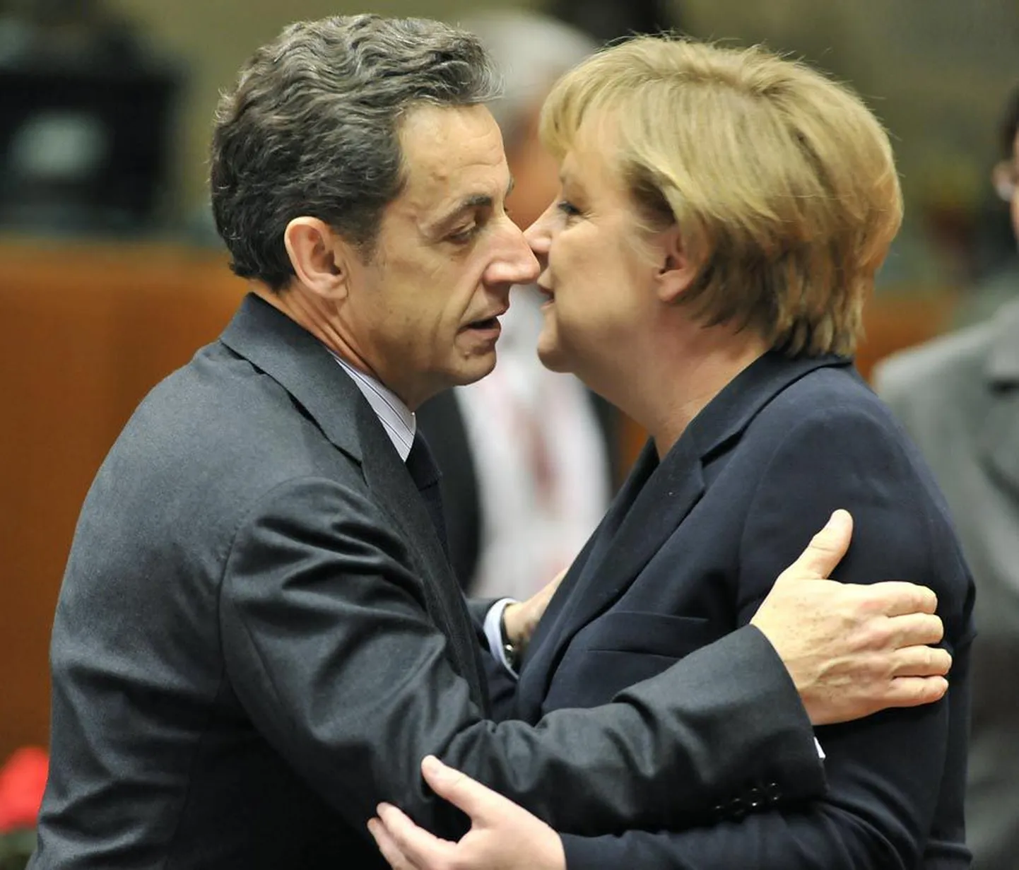 Prantsusmaa president Nicolas Sarkozy ja Saksamaa liidukantsler Angela Merkel jõudsid otsusele, et Euroopas tuleb kehtestada ühised eelarve- ja maksureeglid.