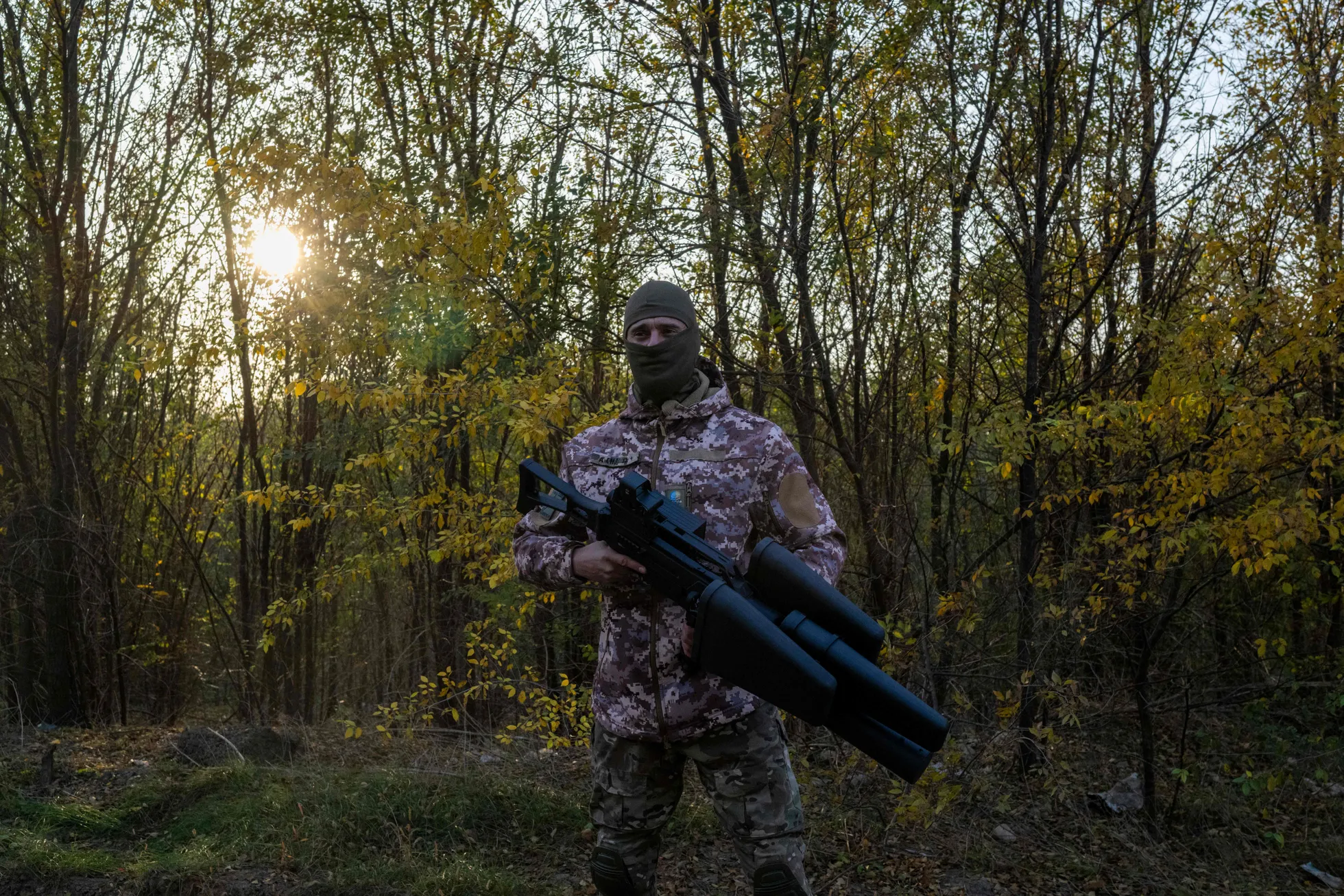 Ukraina sõdur droonitõrjerelvaga Mõkolajivi oblastis.