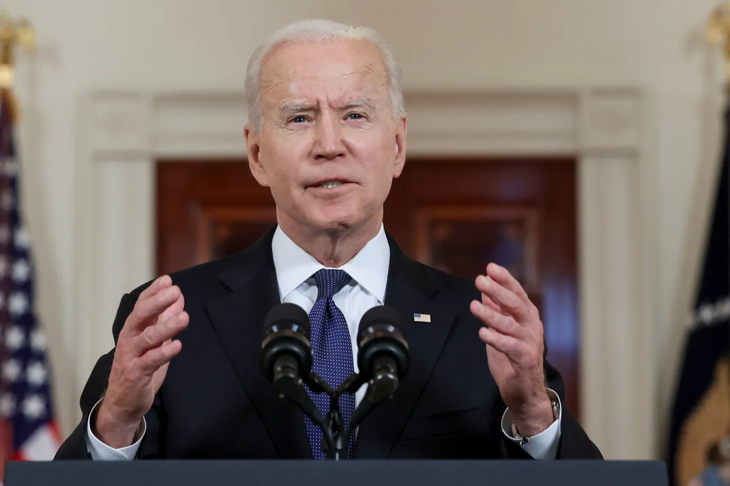 USA president Joe Biden relvarahust rääkimas.