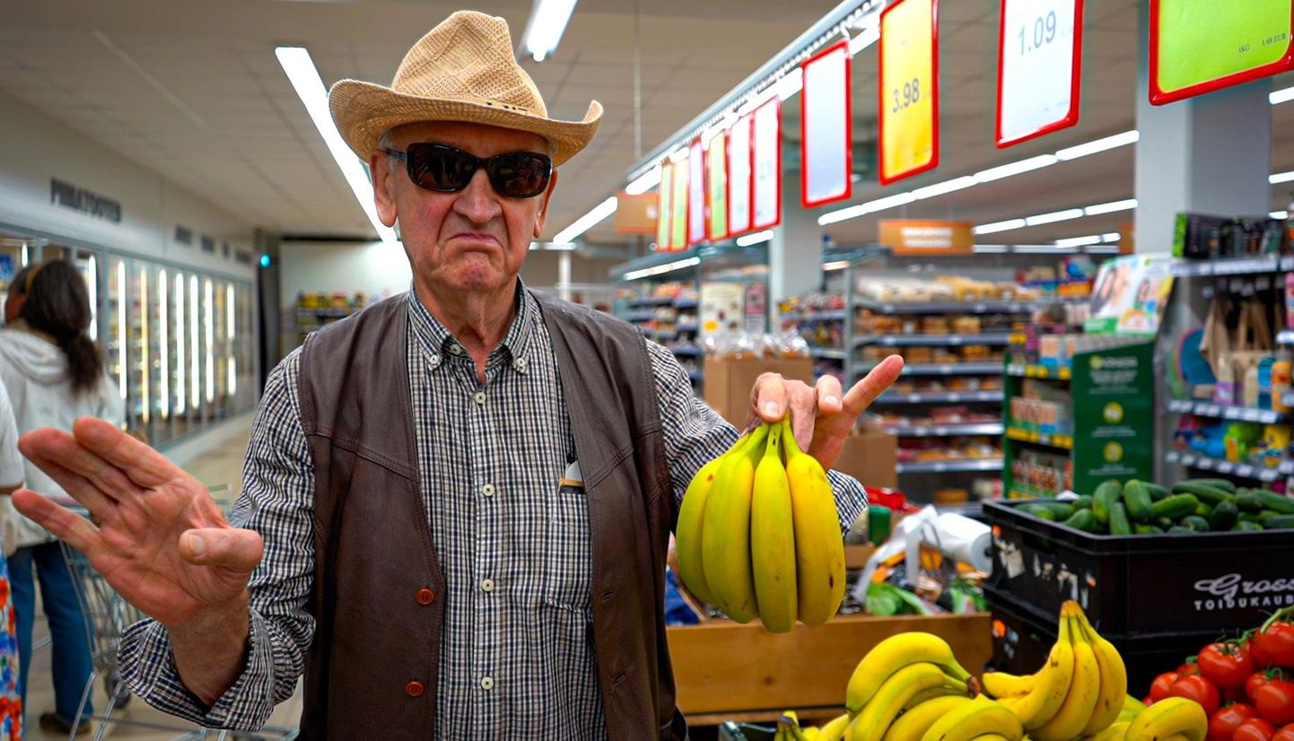 Grossi toidupoodi banaani ostma tulnud Harri Berg.