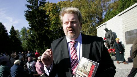 Eestitki arvustanud Johan Bäckmanile esitati kriminaalsüüdistus