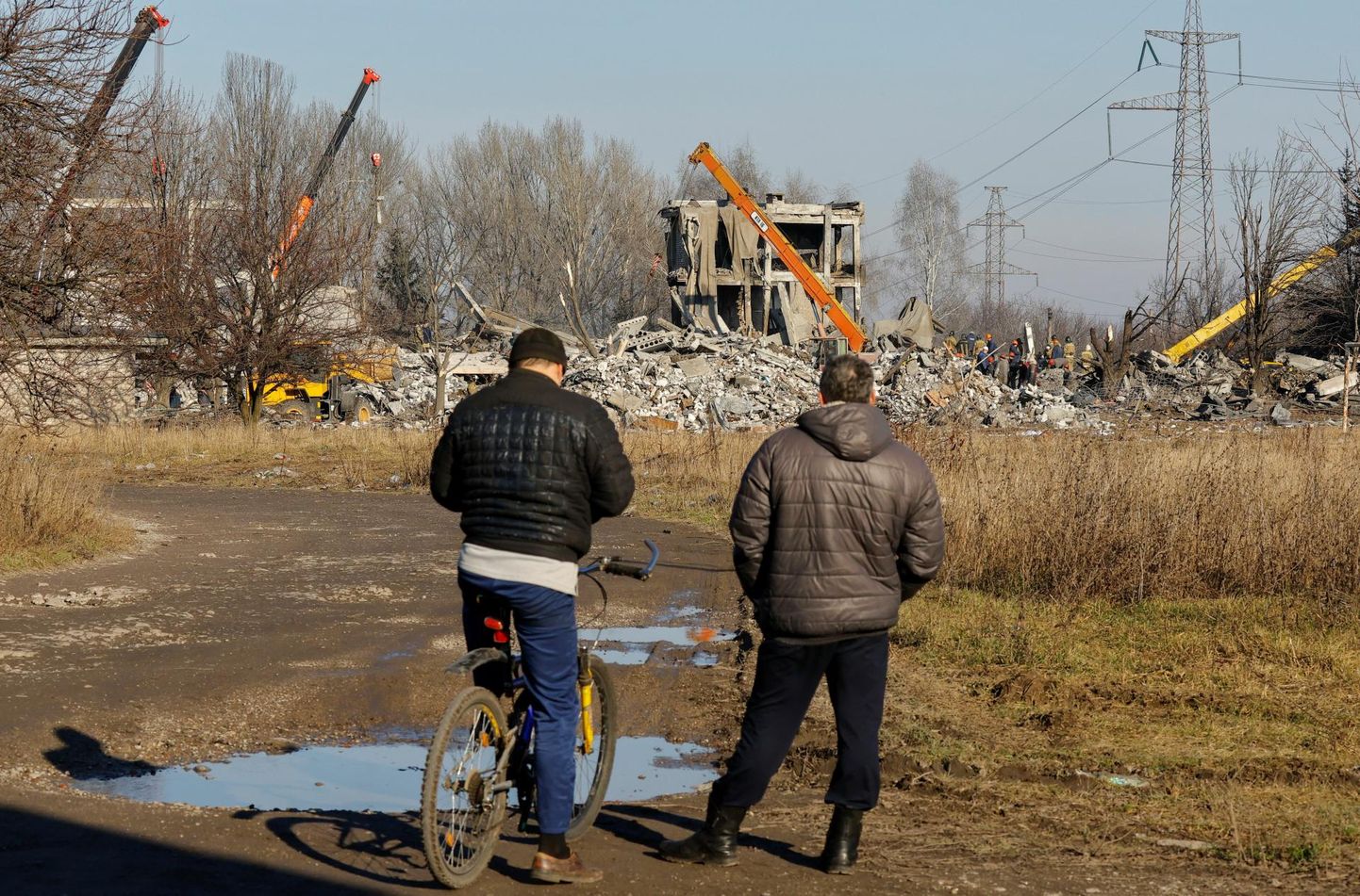 Vene vägede majutamiseks kasutatud Makijivka kutsehariduskeskusest ei jäänud raketilöögi järel peaaegu midagi alles.