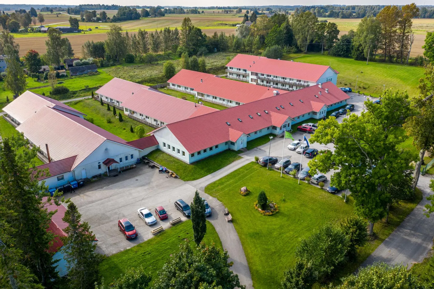 Hellenurme külas asuv hooldekodu.