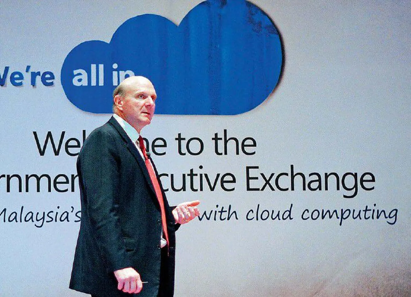 Pilvetehnoloogiad ja nende pakutavad võimalused on kerkinud tehnoloogiaringkondades üheks põhiteemaks. Selle aasta mais tutvustas Microsofti juht Steve Ballmer Malaisias ettevõtte pakutavaid pilvraalimise võimalusi.