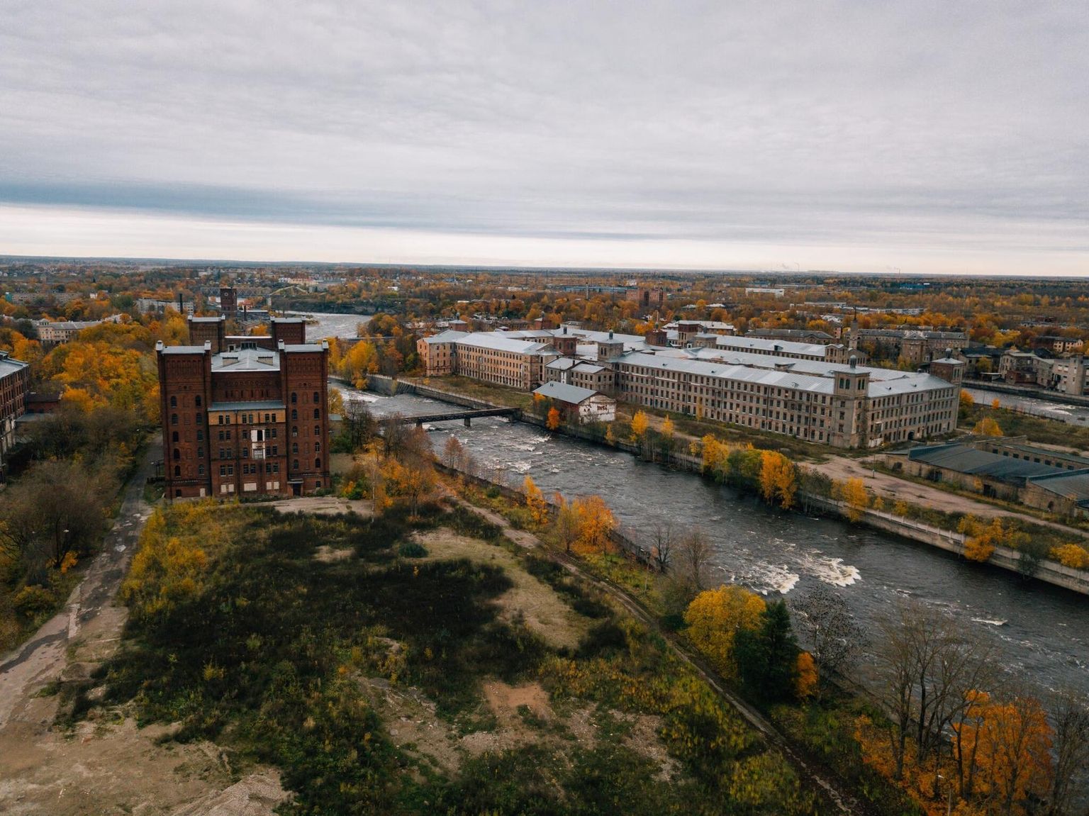 Endises tööstuslinnas Narvas elab praeguse seisuga üle 57 000 inimese.